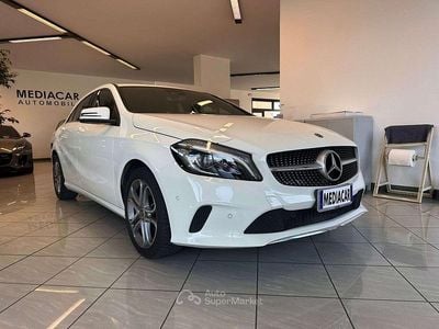 Usata Mercedes A180 109 CV (80 kW) 2017 Bianco Berlina