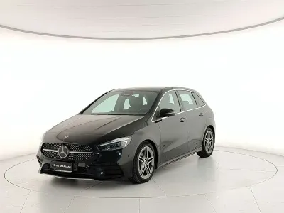 Gebraucht Mercedes B180 Advanced Plus 116 PS (85 kW) 2024 Schwarz Van / Kleinbus
