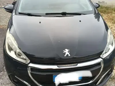 Usata Peugeot 208 Access 68 CV (50 kW) 2016 Utilitaria