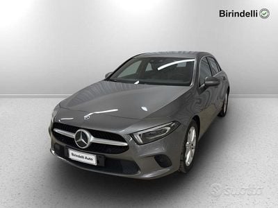 Usata Mercedes A180 116 CV (85 kW) 2020 Grigio Monovolume