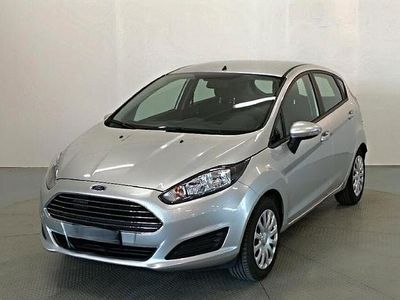 Usata Ford Fiesta Titanium 75 CV (55 kW) 2016 Argento Berlina