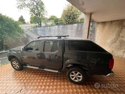 Usata Nissan Navara XE 174 CV (127 kW) 2006 Grigio Pick-up