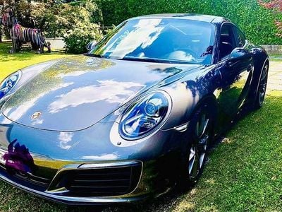 Porsche 911 Carrera 4