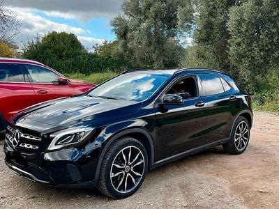 Usata Mercedes GLA200 136 CV (100 kW) 2019 Nero SUV