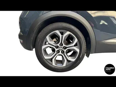 Usata Renault Captur Techno 145 CV (106 kW) 2023 Blu scuro SUV