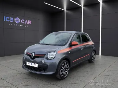 Usado Renault Twingo GT 110 HP (80 kW) 2018 Cinzento Citadino