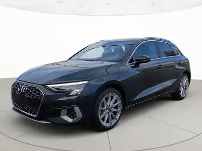 Usata Audi A3 Advanced 150 CV (110 kW) 2024 Grigio manhattan metallizzato Berlina