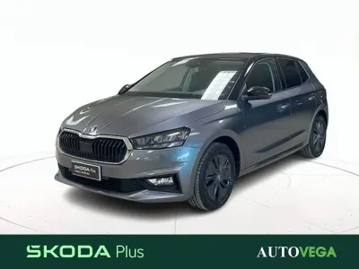 Usata Skoda Fabia 80 CV (58 kW) 2025 Grigio pastello Utilitaria
