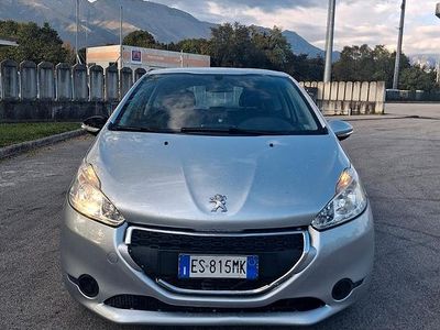 Usata Peugeot 208 2014 Grigio Utilitaria
