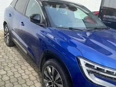 Usata Renault Austral Techno 158 CV (116 kW) 2025 Tetto nero SUV