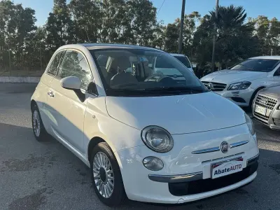 Begagnad Fiat 500 Lounge 95 HK (69 kW) 2011 Vit Sedan