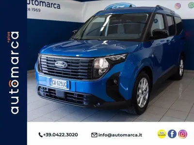 Usata Ford Tourneo Courier Titanium 126 CV (92 kW) 2024 Blu metallizzato Monovolume
