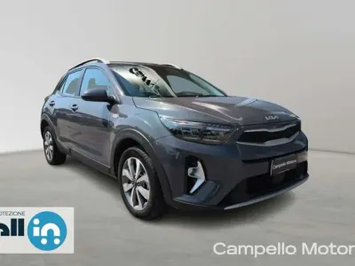 Usata Kia Stonic Urban 99 CV (72 kW) 2023 Grigio SUV