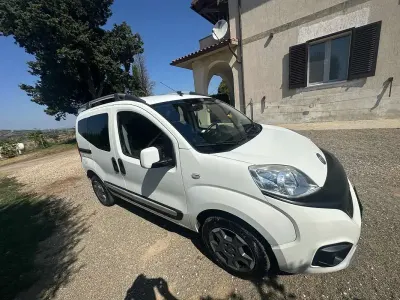 Usata Fiat Qubo Lounge 80 CV (58 kW) 2019 Bianco Monovolume