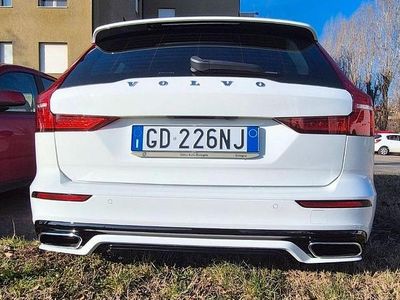 Usata Volvo V60 R-Design 150 CV (110 kW) 2021 Bianco Station wagon