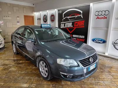 Usata VW Passat 105 CV (77 kW) 2010 Blu Berlina