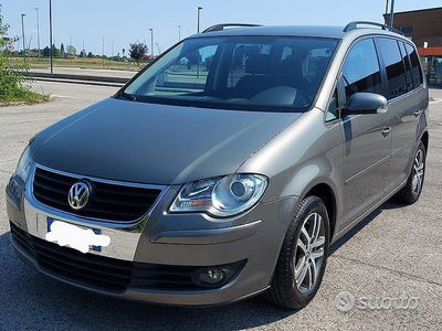 Usata VW Touran 101 CV (74 kW) 2008 Marrone Monovolume