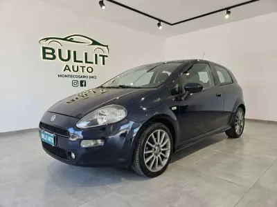 Usata Fiat Punto Lounge 75 CV (55 kW) 2014 Blu/azzurro Utilitaria