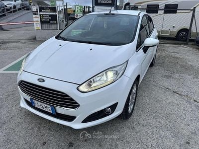 Usata Ford Fiesta Titanium 75 CV (55 kW) 2017 Bianco Utilitaria