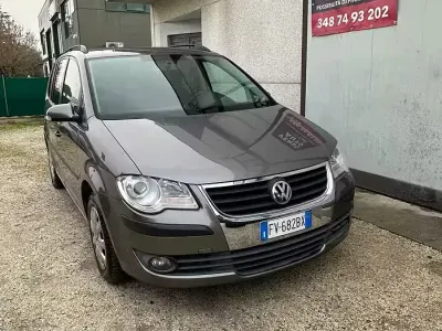 Usata VW Touran Trendline 109 CV (80 kW) 2008 Grigio Monovolume