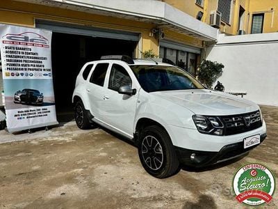 Usata Dacia Duster Lauréate 110 CV (80 kW) 2016 Bianco SUV