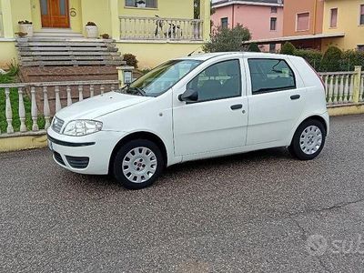 Bianco Usata 2010 Fiat Punto Utilitaria | 3900 € (Cara)