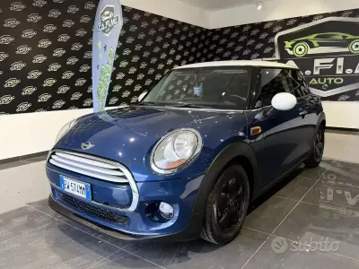 Begagnad Mini Cooper 136 HK (100 kW) 2014 Blå Halvkombi