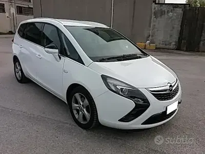 Usata Opel Zafira Tourer 150 CV (110 kW) 2012 Bianco Monovolume