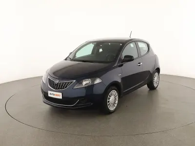 Usata Lancia Ypsilon Silver 70 CV (51 kW) 2021 Blu Utilitaria