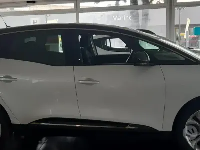 Usata Renault Scénic IV 120 CV (88 kW) 2021 Bianco Monovolume
