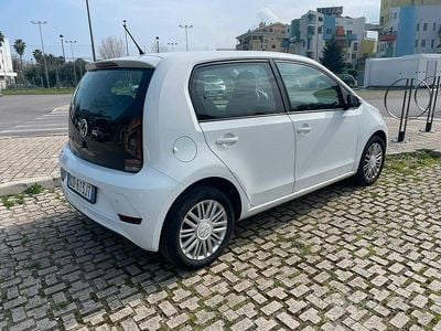 Usata VW up! 60 CV (44 kW) 2021 Bianco Utilitaria