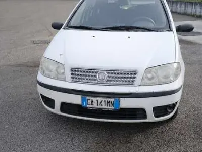 Usata Fiat Punto Classica 60 CV (44 kW) 2010 Utilitaria