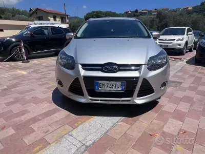 Usata Ford Focus Titanium 116 CV (85 kW) 2012 Grigio Station wagon