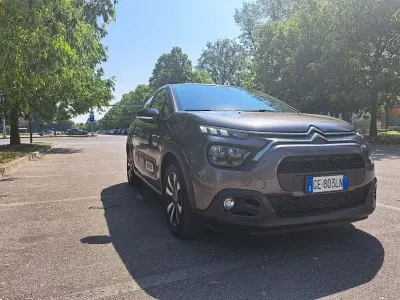 Usata Citroën C3 Feel 83 CV (61 kW) 2021 Grigio Utilitaria