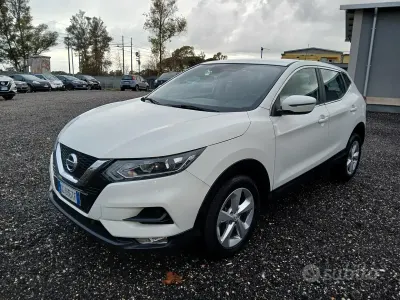 Usata Nissan Qashqai N-Connecta 140 CV (102 kW) 2019 Bianco SUV