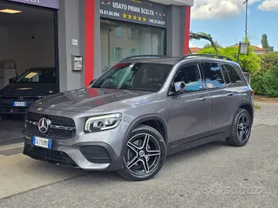 Usata Mercedes GLB200 Premium 150 CV (110 kW) 2020 Grigio montagna SUV