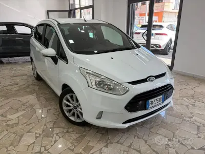 Usata Ford B-MAX Titanium 75 CV (55 kW) 2016 Bianco Monovolume