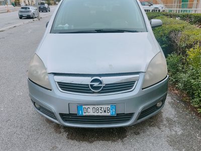 usata Opel Zafira 1.9 tdi.7 posti