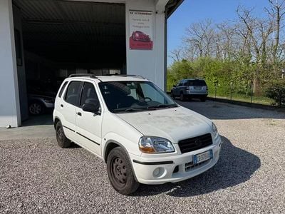 Usata Suzuki Ignis GL 83 CV (61 kW) 2002 Bianco Utilitaria