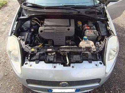 Usata Fiat Grande Punto Dynamic 75 CV (55 kW) 2007 Argento Utilitaria
