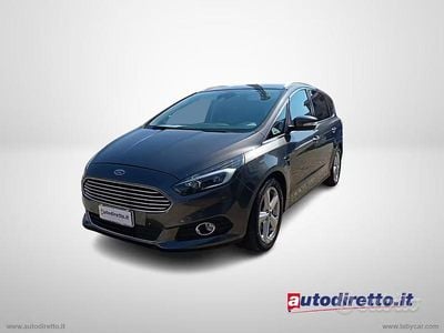 Begagnad Ford S-MAX Titanium 180 HK (132 kW) 2016 Grå Minibuss
