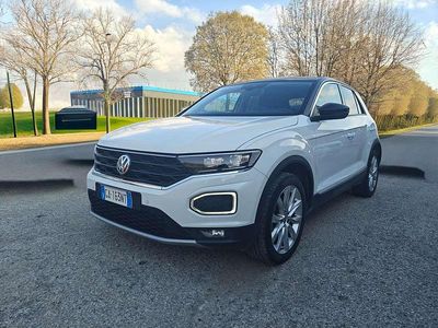 Usata VW T-Roc Business 116 CV (85 kW) 2020 Tetto nero SUV