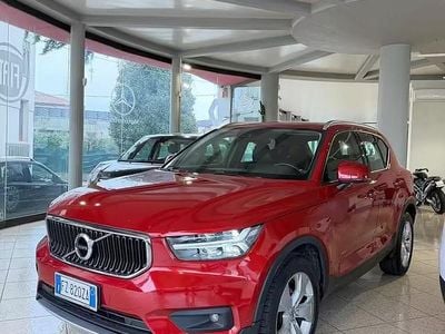 Usata Volvo XC40 R-Design 149 CV (109 kW) 2020 Rosso SUV