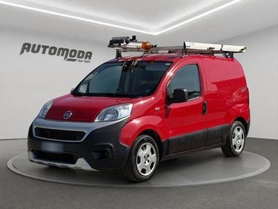 Begagnad Fiat Fiorino 95 HK (69 kW) 2017 Röd Minibuss