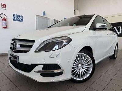 Begagnad Mercedes B200 156 HK (114 kW) 2016 Vit Minibuss