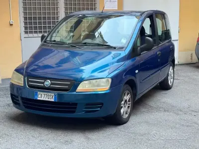Usata Fiat Multipla Dynamic 116 CV (85 kW) 2005 Bluazzurro Monovolume