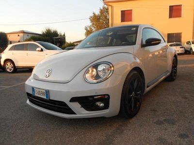 usata VW Maggiolino 2.0 TDI DSG Design 110cv dsg