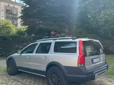 Usata Volvo XC70 163 CV (119 kW) 2005 Grigio Station wagon