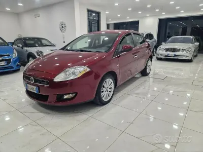 Usata Fiat Bravo Emotion 120 CV (88 kW) 2009 Rosso Utilitaria