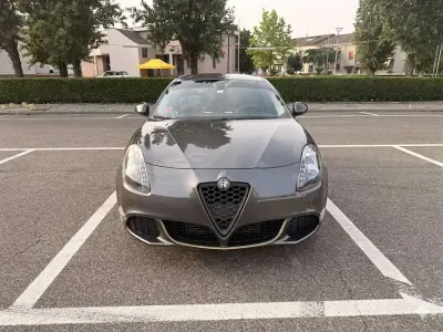 Usata Alfa Romeo Giulietta Progression 105 CV (77 kW) 2015 Utilitaria